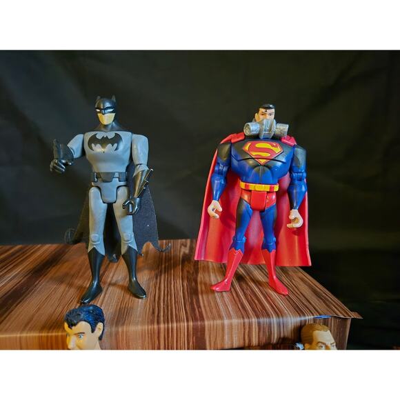 Justice League From DC Comics, Action Figures And Cards. - Picture 9 of 15